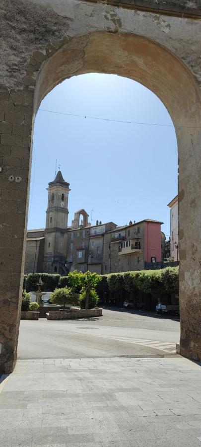 La Chascona Di Farnese Casa Di Tufo Nel Borgoアパートメント エクステリア 写真