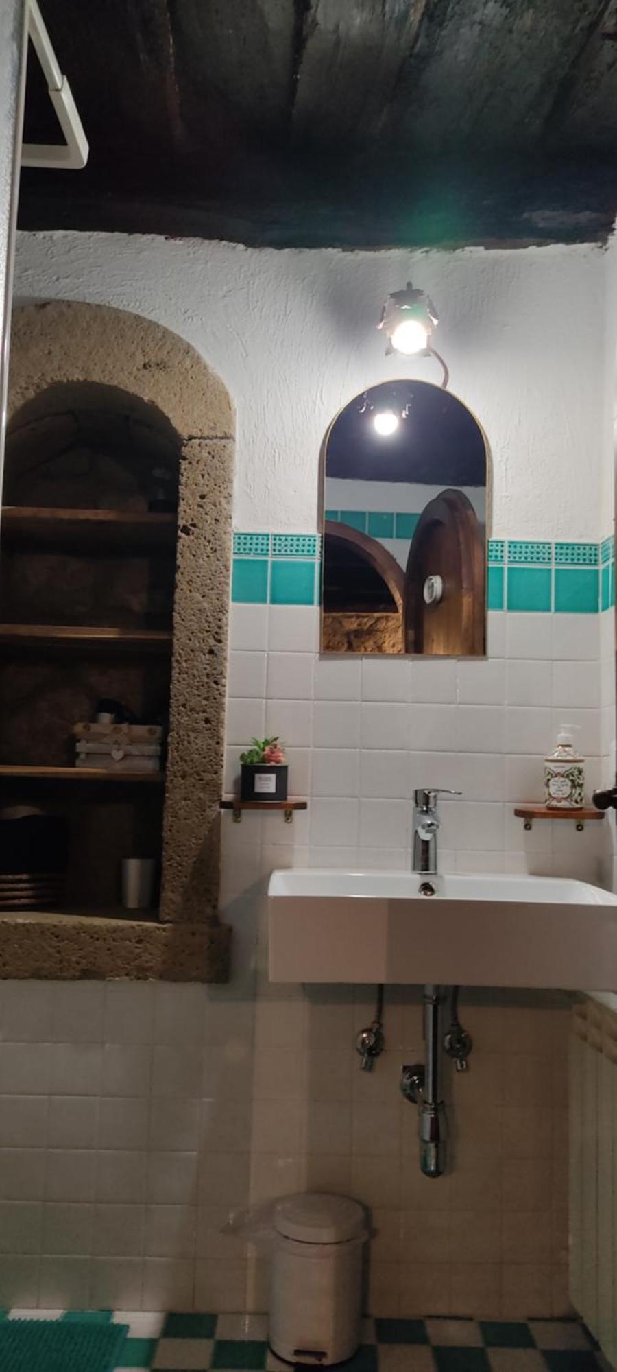 La Chascona Di Farnese Casa Di Tufo Nel Borgoアパートメント エクステリア 写真